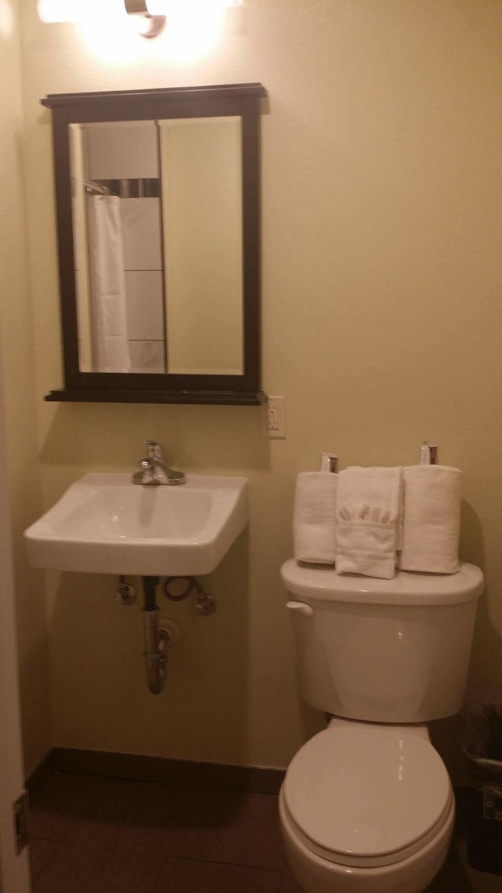 Travel Inn Oakland Bagian luar foto